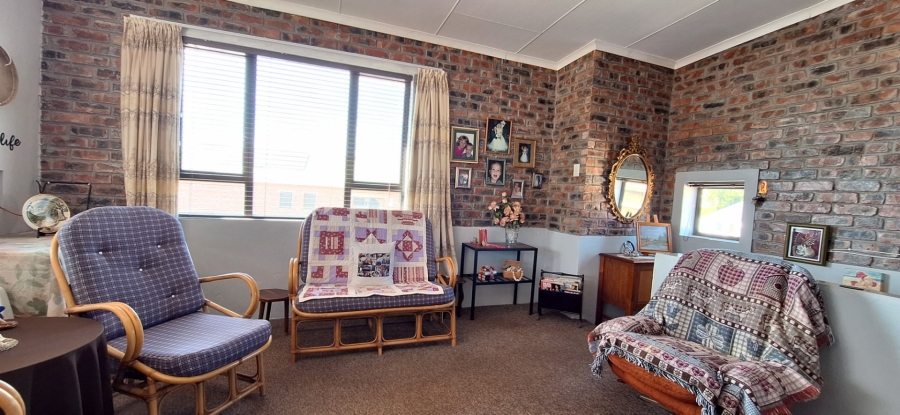 3 Bedroom Property for Sale in Albertinia Western Cape